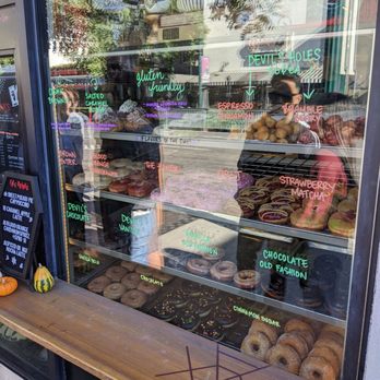 Devil's Dozen Donut Shop - @endoedibles on Instagram 11/12/23 - Donuts Near Me - San Diego, California Devil's Dozen Donut Shop - @endoedibles on Instagram 11/12/23 - Donuts Near Me - San Diego, California