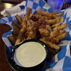O'Neill's - Smothered fries