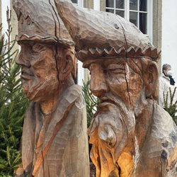 Weihnachtsmarkt Am Heumarkt - Wood carving