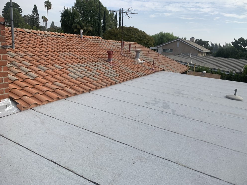 Slide of A Quality Roofing