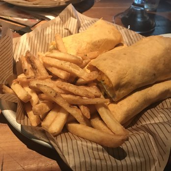 Cheddar's Scratch Kitchen - Buffalo Chicken Wrapper - American Near Me - Greenville, North Carolina