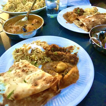 Ambiyan - Garlic naan, chicken chettinad, baigan bharta, vegetable biryani - Indian Near Me - Unionville, Ontario