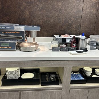 Sakura Lounge - Hot pancakes - Airport Lounges Near Me - Honolulu, Hawaii Sakura Lounge - Hot pancakes - Airport Lounges Near Me - Honolulu, Hawaii