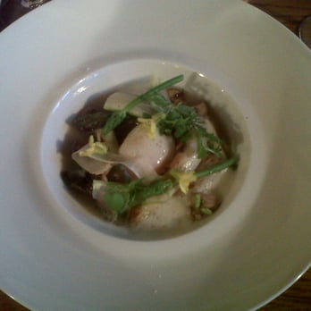 Le Petit Verdot - Oeuf mollet, fricassée de morilles et st georges, asperges vertes et blanches - French Near Me - Paris, 75