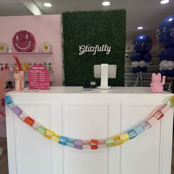 Glitzfully - Front desk - Balloon Services Near Me - Orlando, Florida