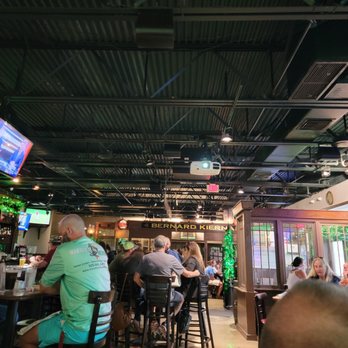 Dillon's Pub & Grill - people sitting at the bar - Irish Near Me - Tavernier, Florida Dillon's Pub & Grill - people sitting at the bar - Irish Near Me - Tavernier, Florida