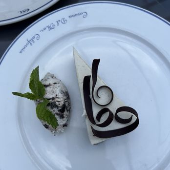 CdM Restaurant - Oreo cake - New American Near Me - Corona Del Mar, California