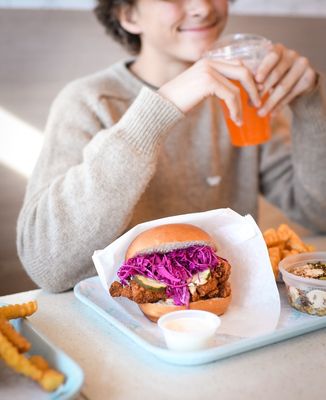 Pretty Bird Hot Chicken, Midvale by null