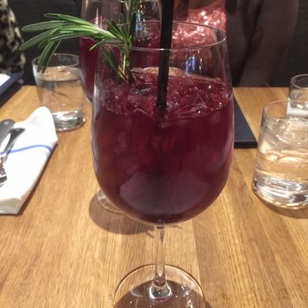 Earls Kitchen + Bar - New American Near Me - McLean, Virginia