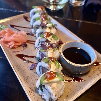 Hangar Kitchen Plus Bar - Ahi Tuna Sushi Roll - Tacos Near Me - St. Louis, Missouri