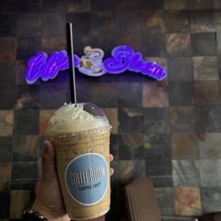 Coffee Bloom - Vanilla iced latte
