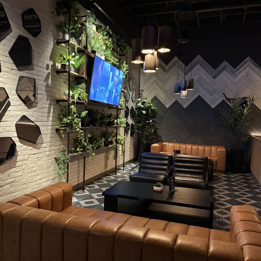 Eureka! Henderson - Lounge area - American Near Me - Henderson, Nevada