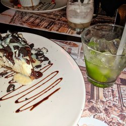 Burlesque Paris 6 By Night - Cheese cake and capirihina