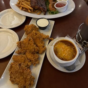 Stonewood Ale House - Chili, chicken tenders, and a shrimp/ribs combo! - American Near Me - Schaumburg, Illinois