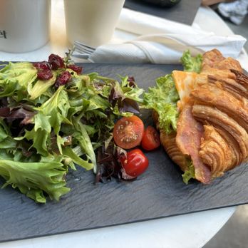 La Forêt - Coffee & Tea Near Me - Burnaby, British Columbia La Forêt - Coffee & Tea Near Me - Burnaby, British Columbia