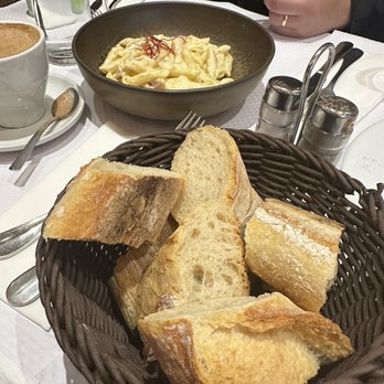 Le Copernic - Restaurants Near Me - Paris, 75