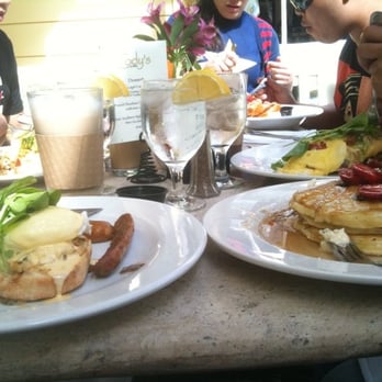 Cody's La Jolla - Breakfast & Brunch Near Me - La Jolla, California Cody's La Jolla - Breakfast & Brunch Near Me - La Jolla, California
