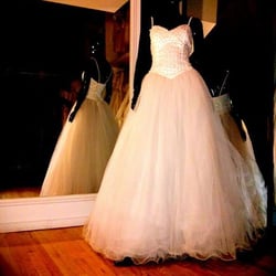 Pinpoint Bridal - Hundreds of Sample dresses