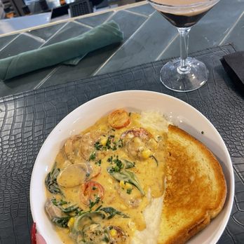 Breakfast At Barneys - Shrimp and grits - Breakfast & Brunch Near Me - Atlanta, Georgia Breakfast At Barneys - Shrimp and grits - Breakfast & Brunch Near Me - Atlanta, Georgia