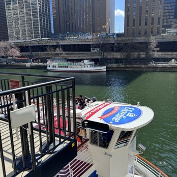 Shoreline Sightseeing - Architectural Tours Near Me - Chicago, Illinois Shoreline Sightseeing - Architectural Tours Near Me - Chicago, Illinois
