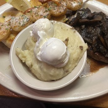 Texas Roadhouse - 11oz sirloin with side of shrimp and mashed potatoes - Barbeque Near Me - Riverview, Florida Texas Roadhouse - 11oz sirloin with side of shrimp and mashed potatoes - Barbeque Near Me - Riverview, Florida