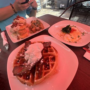 Besitos Fine Cuisine - Waffles Near Me - Manteca, California