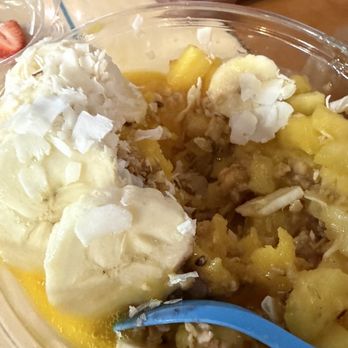 Playa Bowls - Mucho Mango Bowl - Juice Bars & Smoothies Near Me - Davie, Florida Playa Bowls - Mucho Mango Bowl - Juice Bars & Smoothies Near Me - Davie, Florida