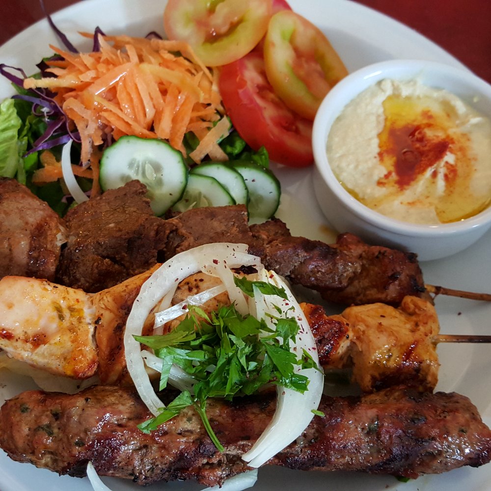 Al Rawshe - Grilles mix. Beef kebbab, Swish Kebbab and Kafta - Arabic Near Me - Buenos Aires, C