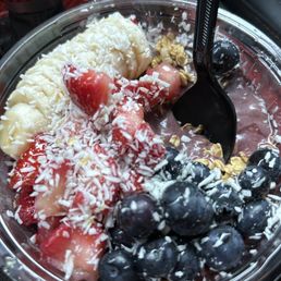Açaí blended with peanut butter. It's the only way!