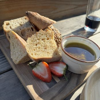 Beerwood - Bread Plate - Beer Bar Near Me - Los Osos, California