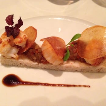 Amarone - Voorgerecht: krab met garnaaltjes en marokaanse salsa - French Near Me - Rotterdam, ZH Amarone - Voorgerecht: krab met garnaaltjes en marokaanse salsa - French Near Me - Rotterdam, ZH