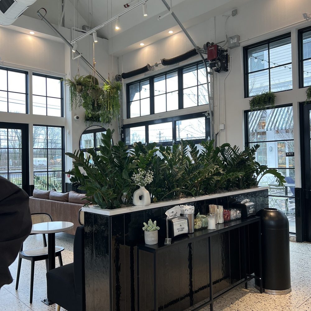 Gregorys Coffee - Coffee & Tea Near Me - Darien, Connecticut