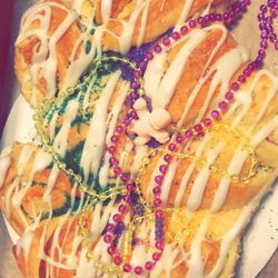 Dick's Bakery - How is this a king cake?