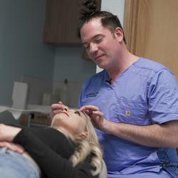Clinic Dermatology - We would make a treatment just for you.
Make your appointment and take care of your skin.