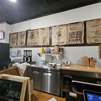 Urban Hang Suite - Coffee & Tea Near Me - Richmond, Virginia