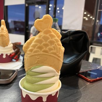 Kremee - Matcha + Vanilla soft serve + Taiyaki = Happiness - Ice Cream & Frozen Yogurt Near Me - Tulsa, Oklahoma