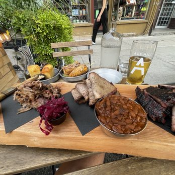 Smoque N' Bones - variety of barbecues - Barbeque Near Me - Toronto, Ontario Smoque N' Bones - variety of barbecues - Barbeque Near Me - Toronto, Ontario