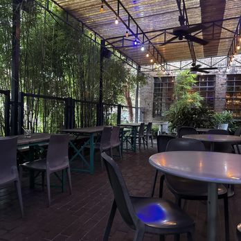Brasil - Outdoor area - Breakfast & Brunch Near Me - Houston, Texas
