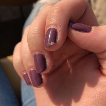 Nails BB - Chipped nail after 24 hours....and it was gel polish - Nail Salons Near Me - Long Beach, California