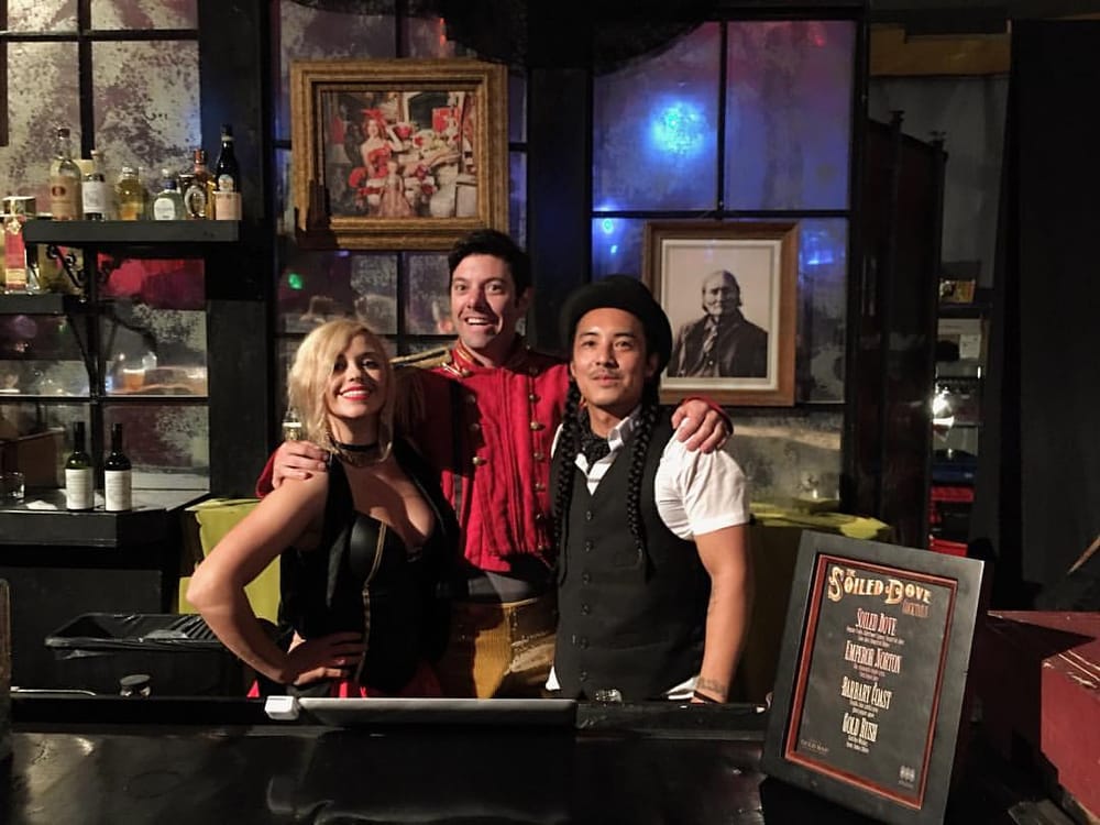 Monarch Beverage Catering Logo