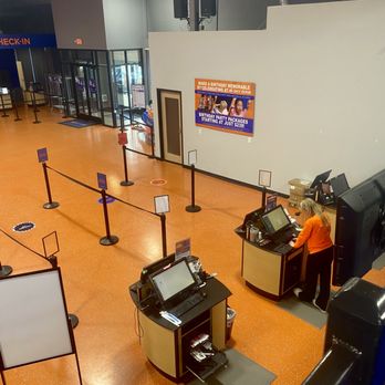 Sky Zone Trampoline Park - So not busy and SO NOT helpful - Trampoline Parks Near Me - Blaine, Minnesota Sky Zone Trampoline Park - So not busy and SO NOT helpful - Trampoline Parks Near Me - Blaine, Minnesota