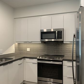 Llewellyn Apartments - Kitchen - Apartments Near Me - Los Angeles, California