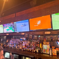 Paddy Wagon Irish Pub - Bartenders and the asshole next to me!