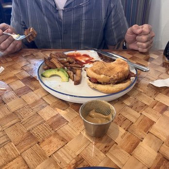Honey Pineapple - Pineapple burger and seasoned potatoes - Breakfast & Brunch Near Me - Satellite Beach, Florida