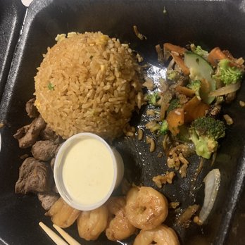Rock N Roll Sushi - $25 hibachi plate with soggy veggie shreds. - Sushi Bars Near Me - Milton, Florida