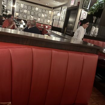 Petterinos - Partial inside - American Near Me - Chicago, Illinois