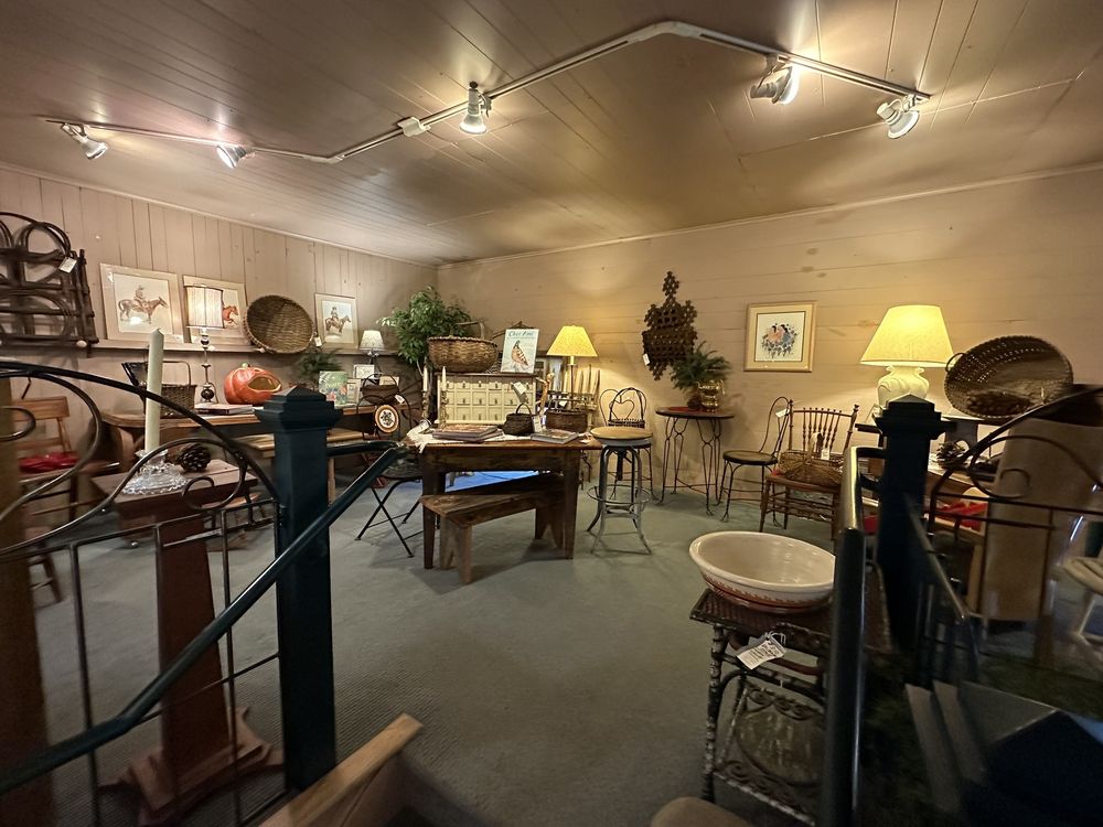 Book Mark'et & Antique Mezzanine Logo