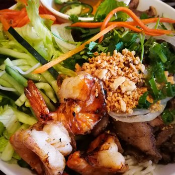 Hot Ginger Pho - BBQ Pork Salad - Vietnamese Near Me - Lacey, Washington Hot Ginger Pho - BBQ Pork Salad - Vietnamese Near Me - Lacey, Washington