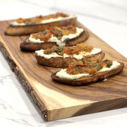 Zenith Affinities - Bruschetta with tomatos and ricotta