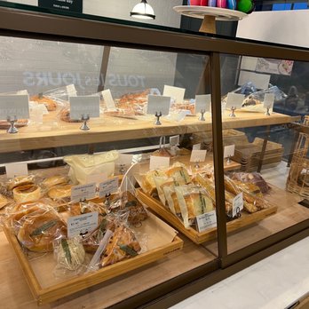 Tous Les Jours - 4/22/23 Current selection - Desserts Near Me - Los Angeles, California